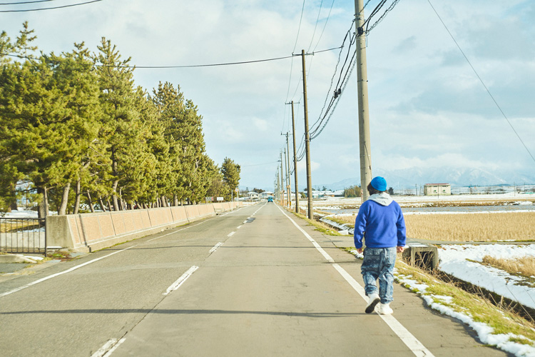 ぶらぶら歩いているやまとさん